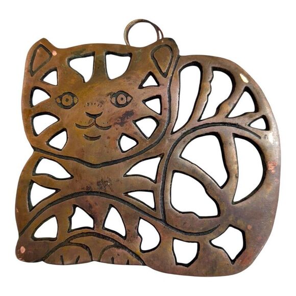 Vintage 99 Cast Iron Cat Shaped Trivet Intricate Cutout Design Hanging Ring SEE - Picture 1 of 9